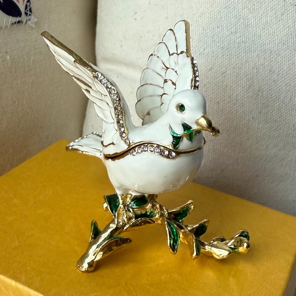 Dove w/ Olive Branch Tchotchke